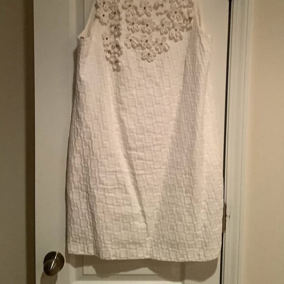 Taylor Sleeveless Dress - Picture 2 of 6